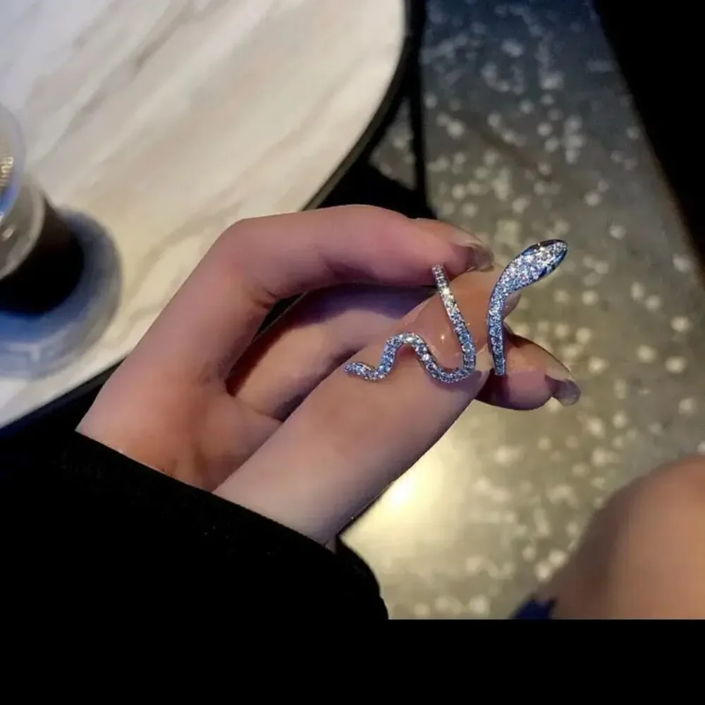 Trendy Elegant Exquisite Gothic Rhinestones Snake Ring Decorative Luxury Ring